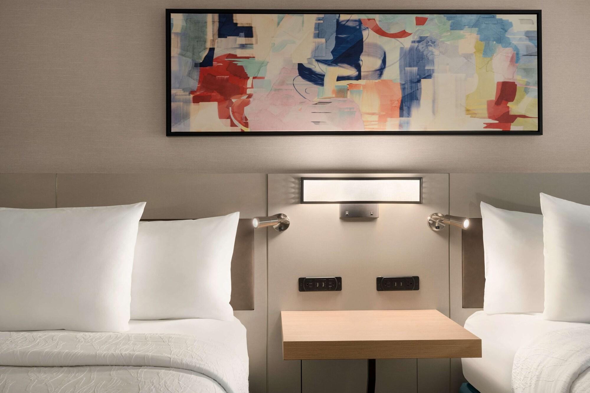 Hilton Garden Inn Тайсонс Экстерьер фото