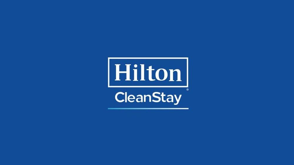 Hilton Garden Inn Тайсонс Экстерьер фото