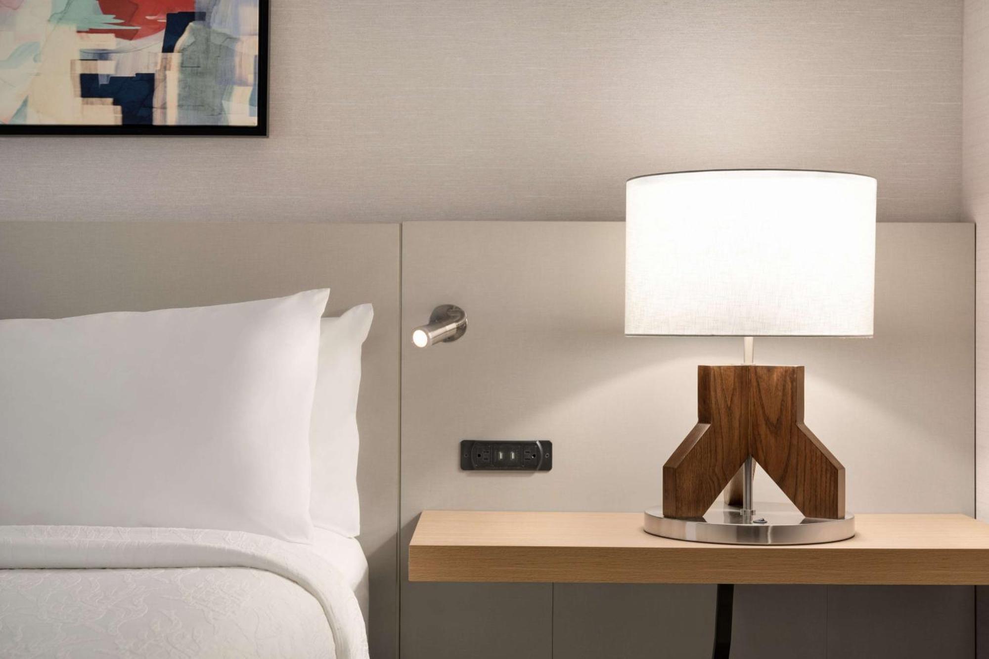 Hilton Garden Inn Тайсонс Экстерьер фото