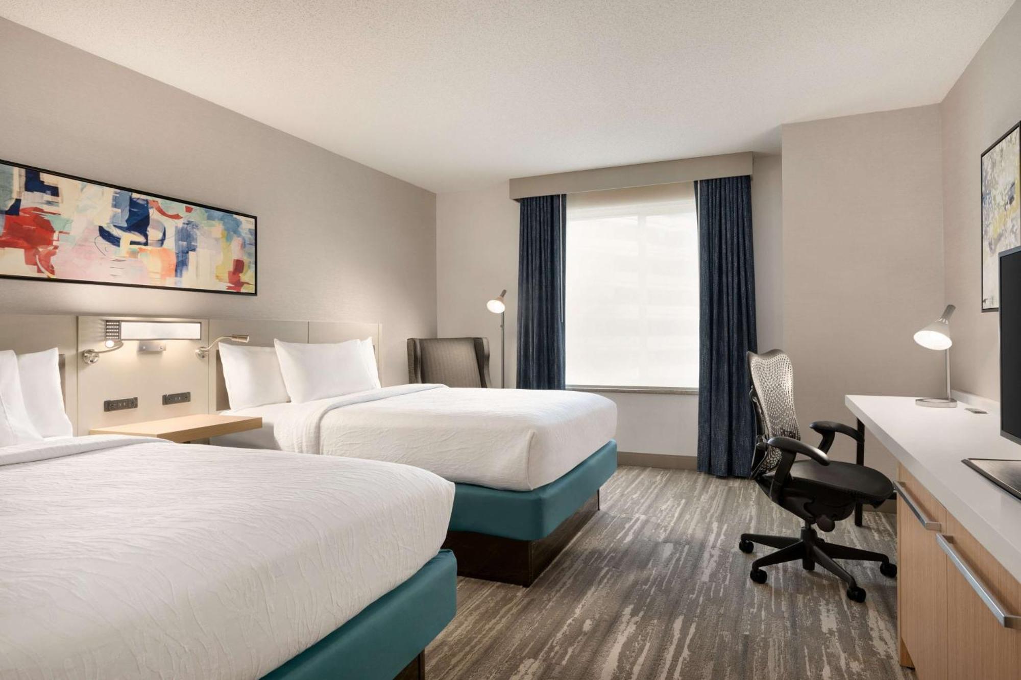 Hilton Garden Inn Тайсонс Экстерьер фото