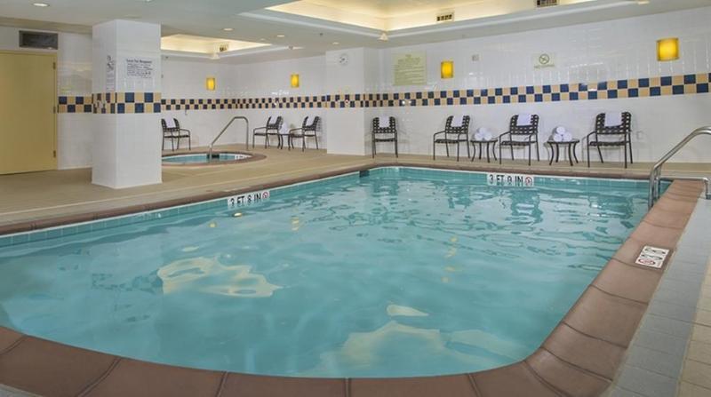 Hilton Garden Inn Тайсонс Экстерьер фото